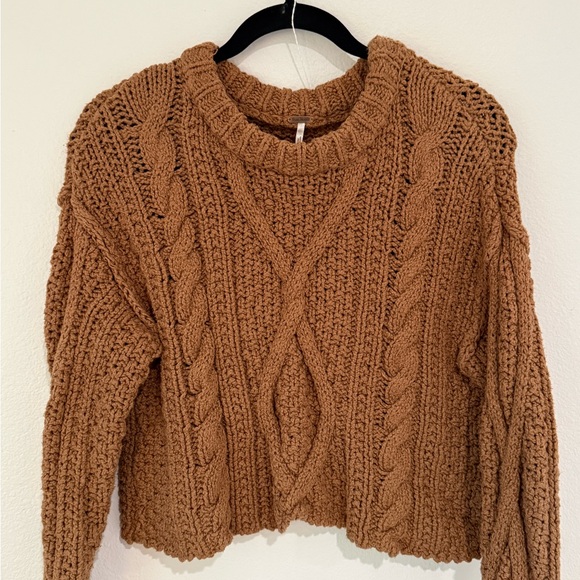 Free People Sweaters - Free People Chunky Cable Knit Pullover Sweater - Brown